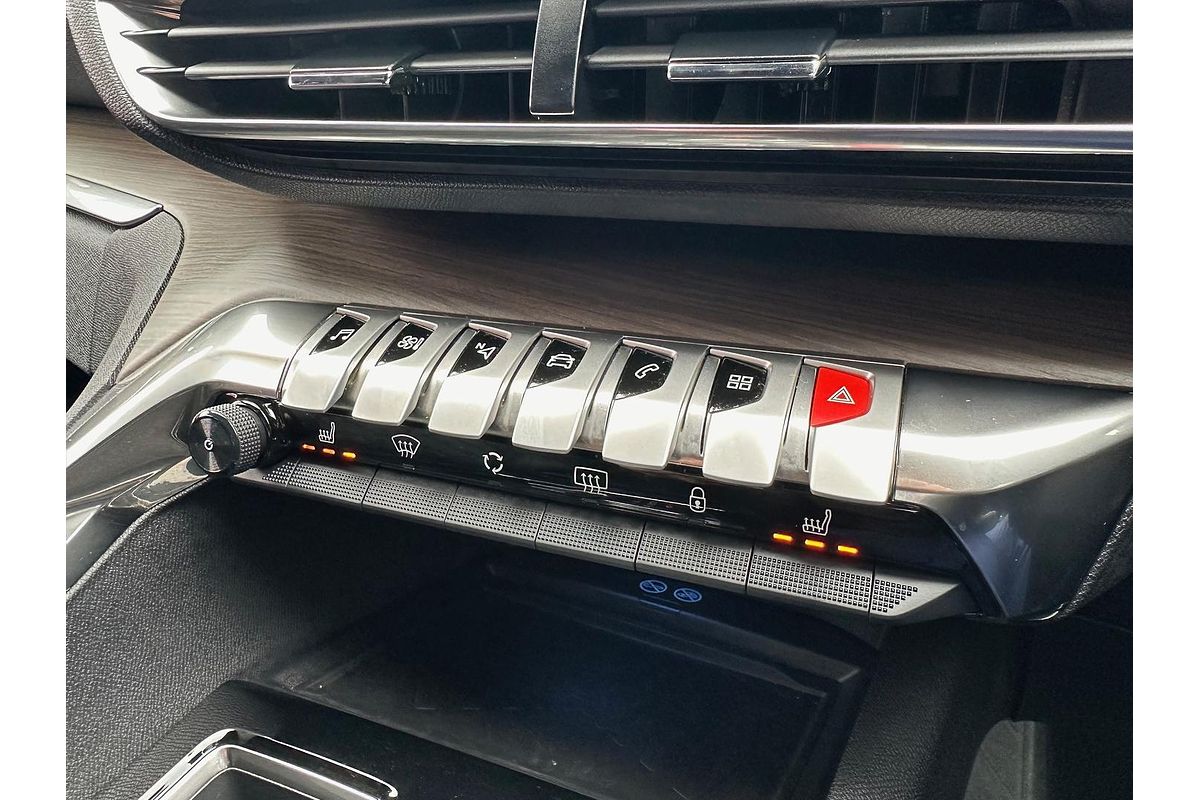 2022 Peugeot 5008 GT Sport P87