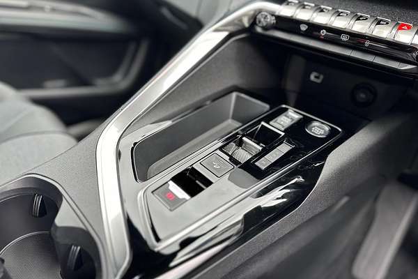 2023 Peugeot 3008 Allure P84