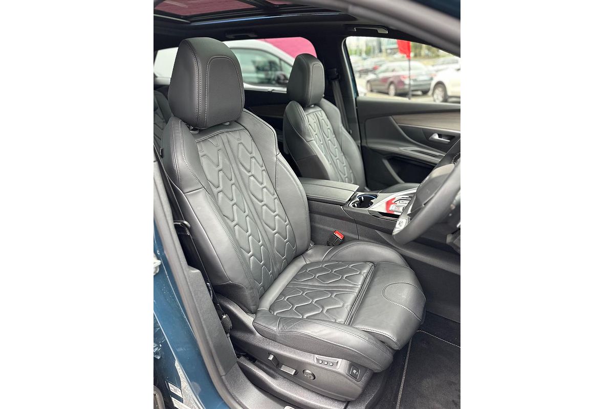 2022 Peugeot 5008 GT Sport P87