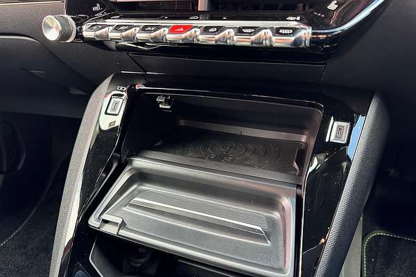 2023 Peugeot 2008 GT P24