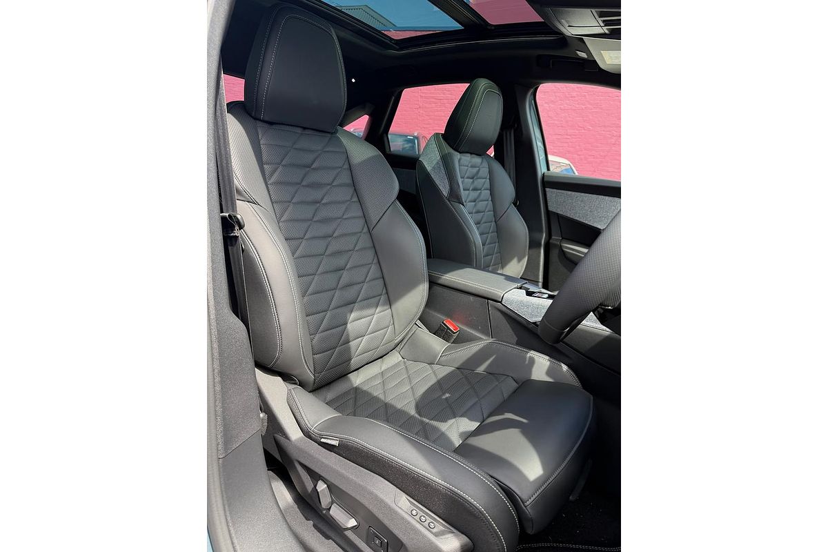 2024 Peugeot 3008 GT Premium Hybrid P64