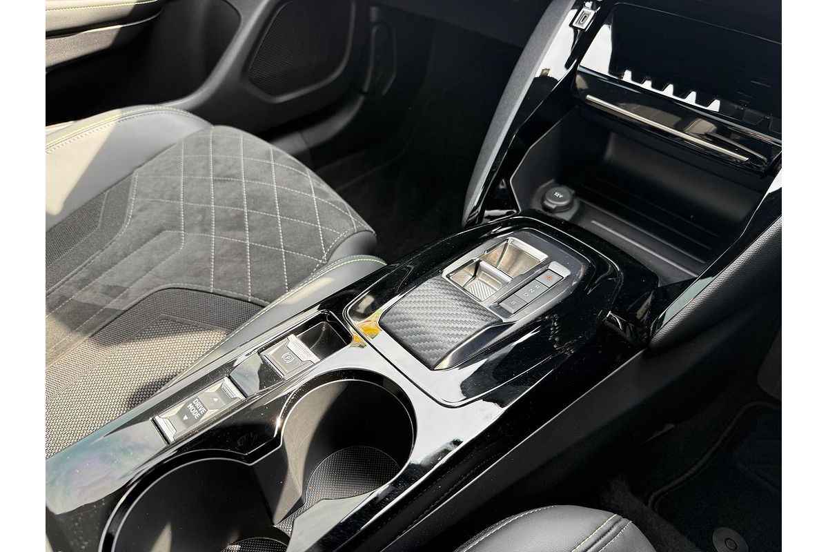 2023 Peugeot e-2008 GT P24