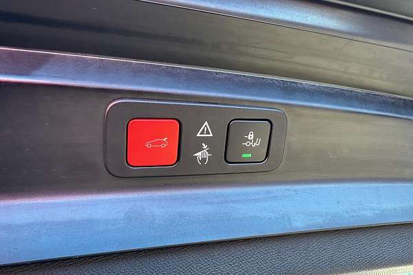 2022 Peugeot 5008 GT Sport P87