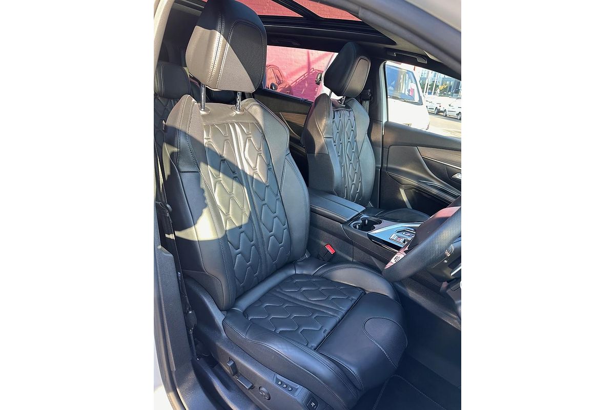 2022 Peugeot 5008 GT Sport P87