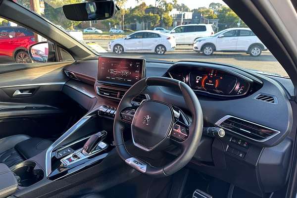 2022 Peugeot 5008 GT Sport P87