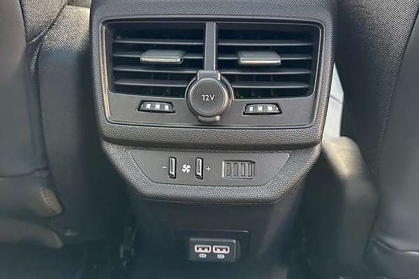 2022 Peugeot 5008 GT Sport P87
