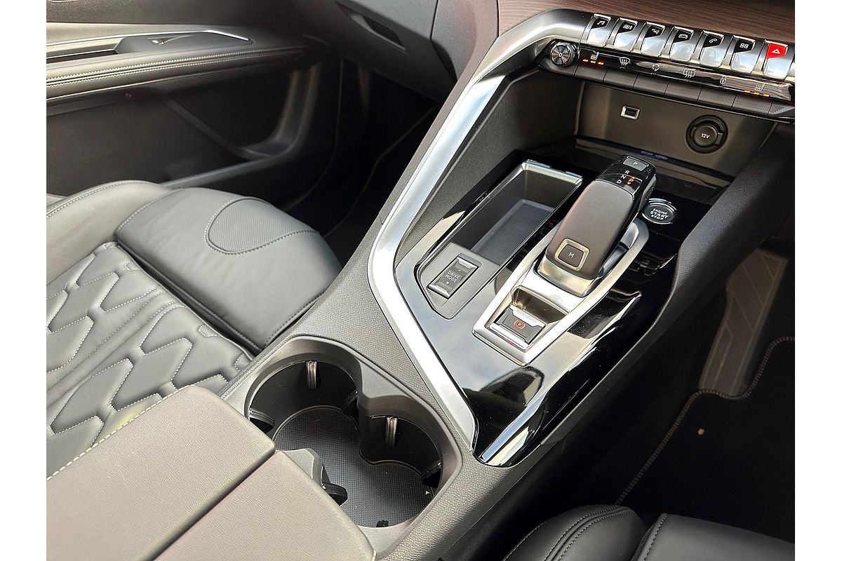 2022 Peugeot 5008 GT Sport P87
