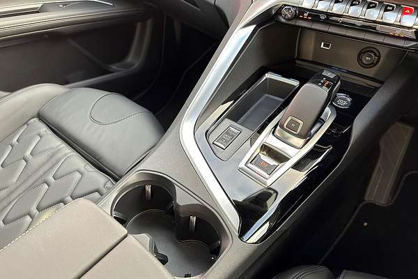 2022 Peugeot 5008 GT Sport P87