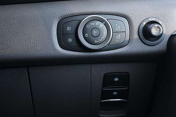 2023 Ford E-Transit 420L VO