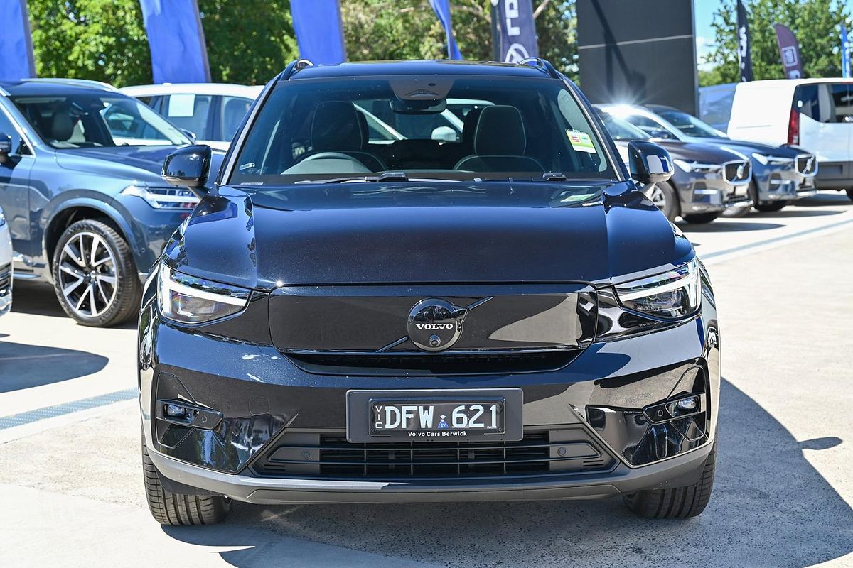 2024 Volvo EX40 Black Edition