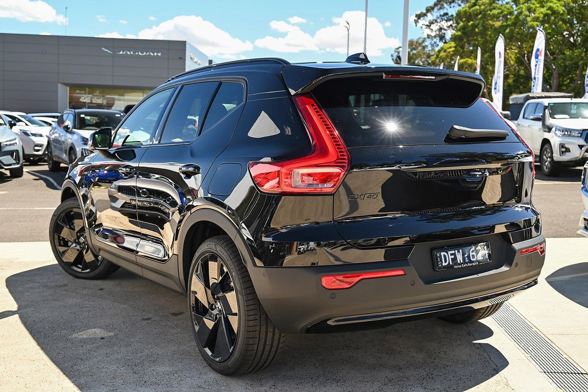 2024 Volvo EX40 Black Edition