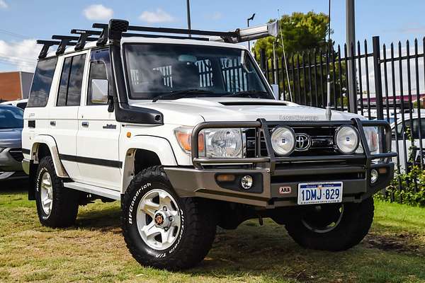 2010 Toyota Landcruiser GXL VDJ76R