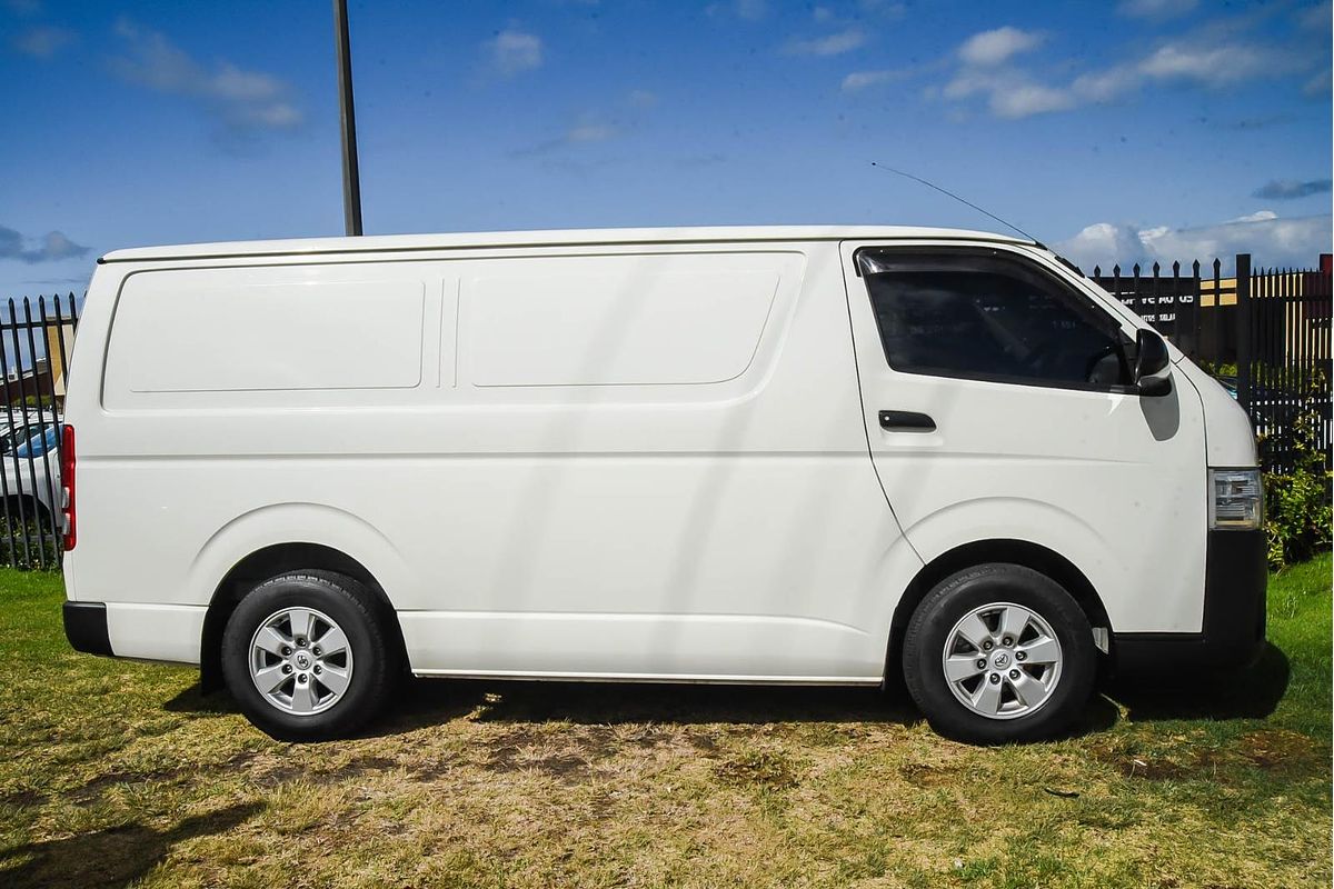 2016 Toyota Hiace TRH201R LWB