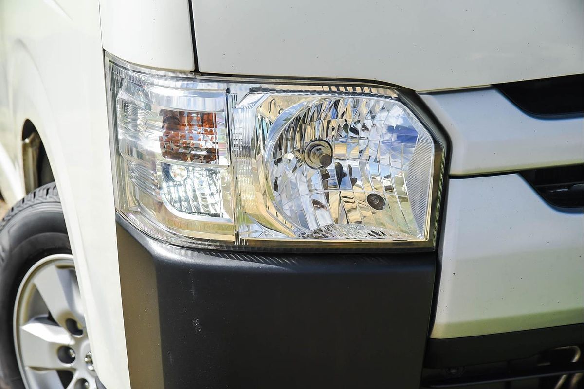 2016 Toyota Hiace TRH201R LWB