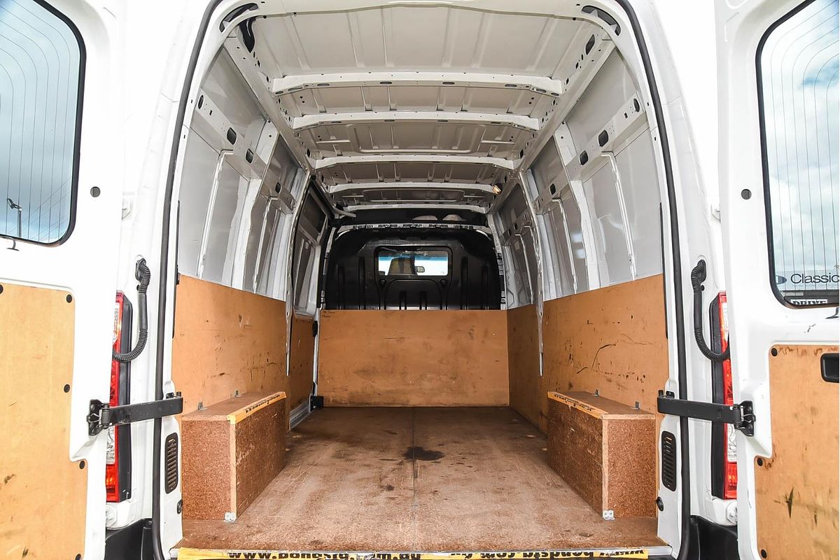 2017 Renault Master X62 LWB
