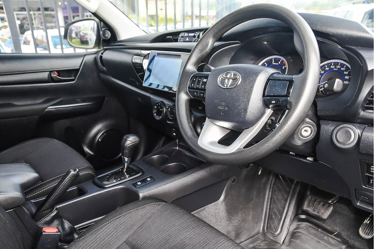 2018 Toyota Hilux SR GUN126R 4X4