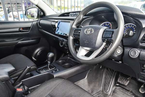 2018 Toyota Hilux SR GUN126R 4X4