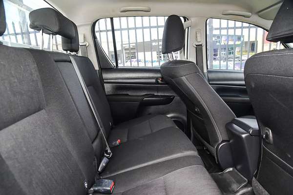 2018 Toyota Hilux SR GUN126R 4X4
