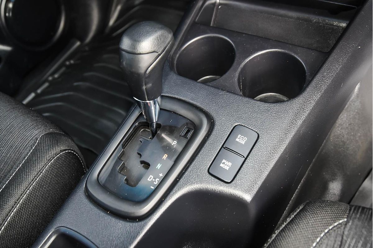 2018 Toyota Hilux SR GUN126R 4X4
