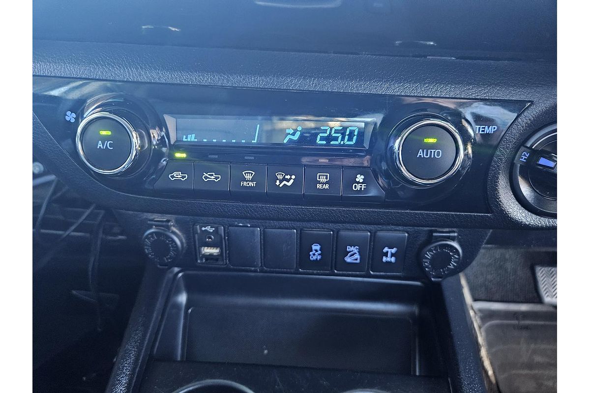 2018 Toyota Hilux SR5 GUN126R 4X4