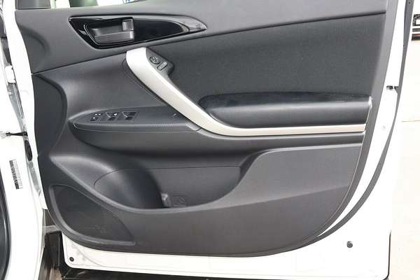 2023 Mitsubishi Eclipse Cross ES YB