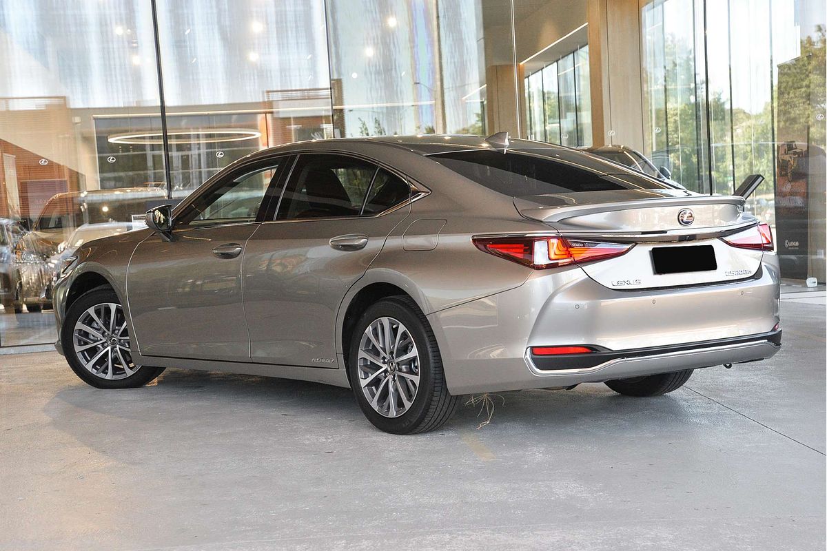2021 Lexus ES ES300h Luxury AXZH10R