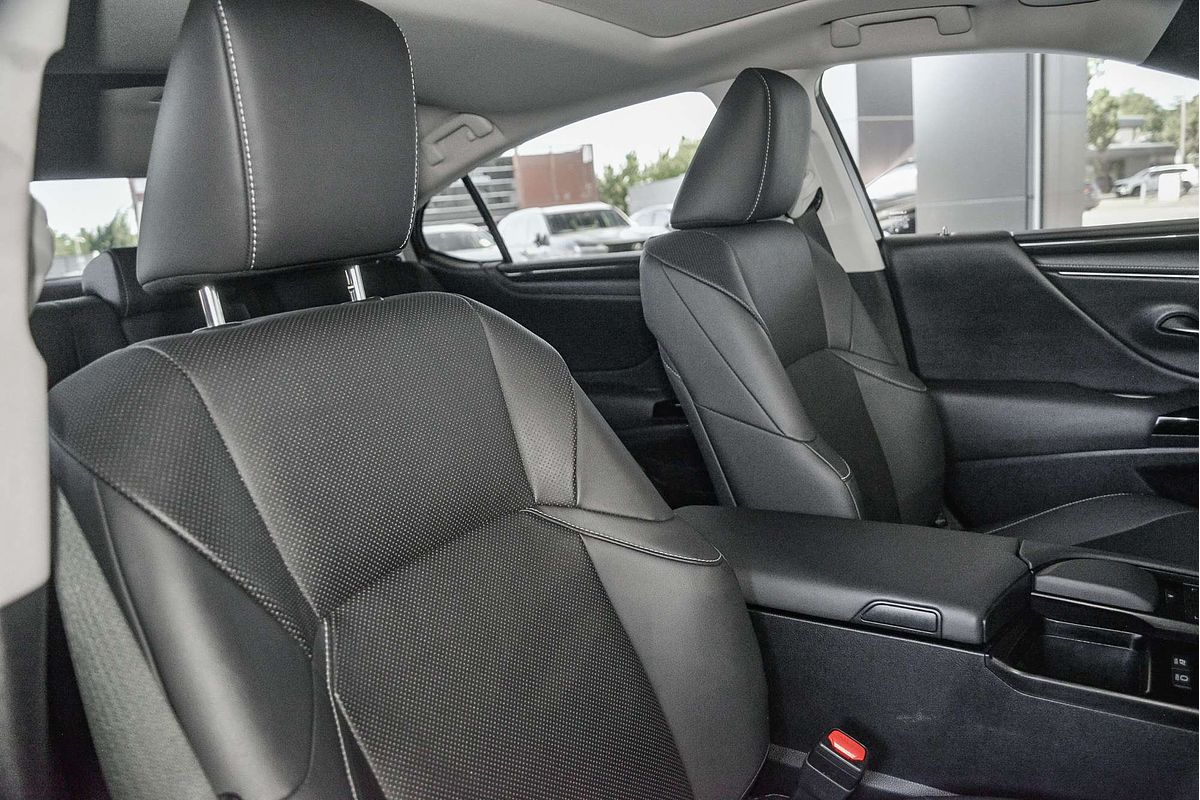 2021 Lexus ES ES300h Luxury AXZH10R