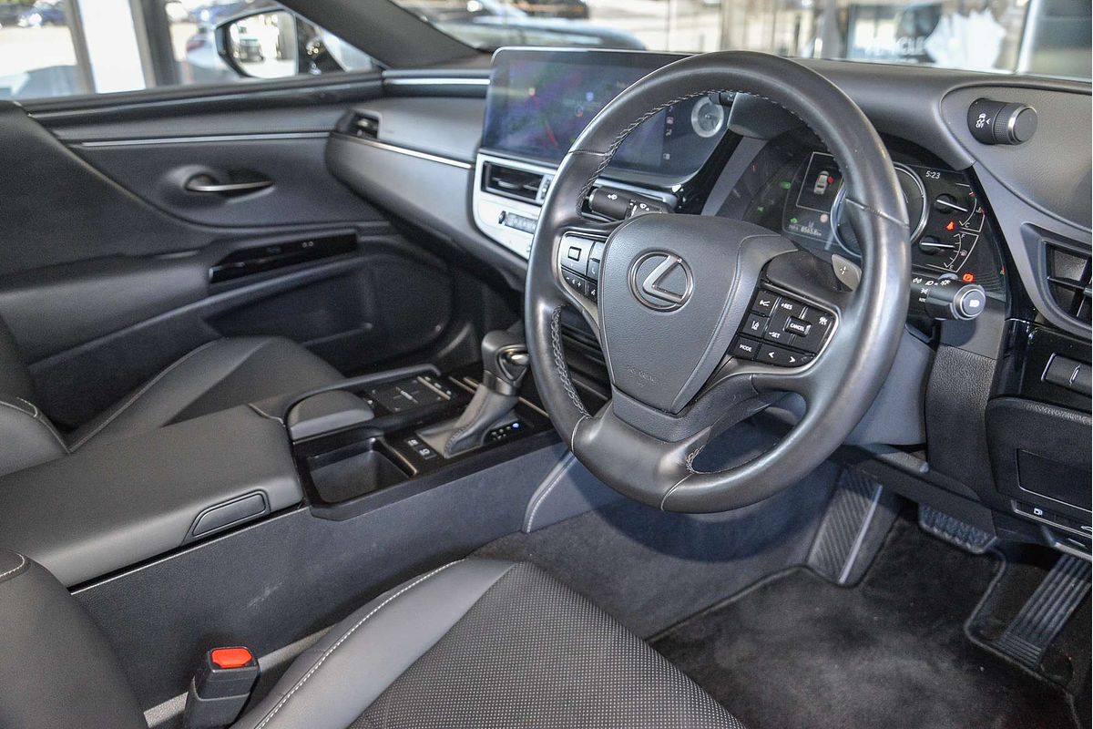2021 Lexus ES ES300h Luxury AXZH10R