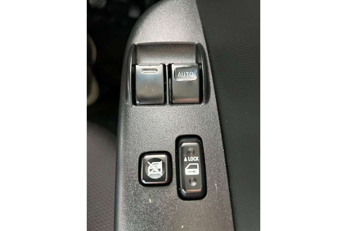 2017 Toyota Hiace KDH201R LWB