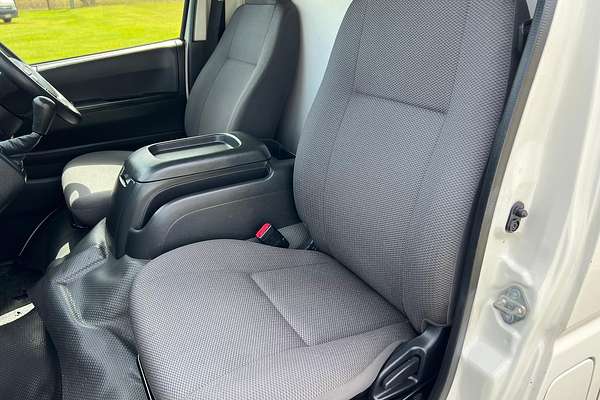 2017 Toyota Hiace KDH201R LWB