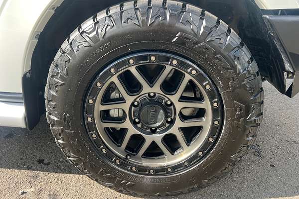 2021 Mitsubishi Pajero GLX NX