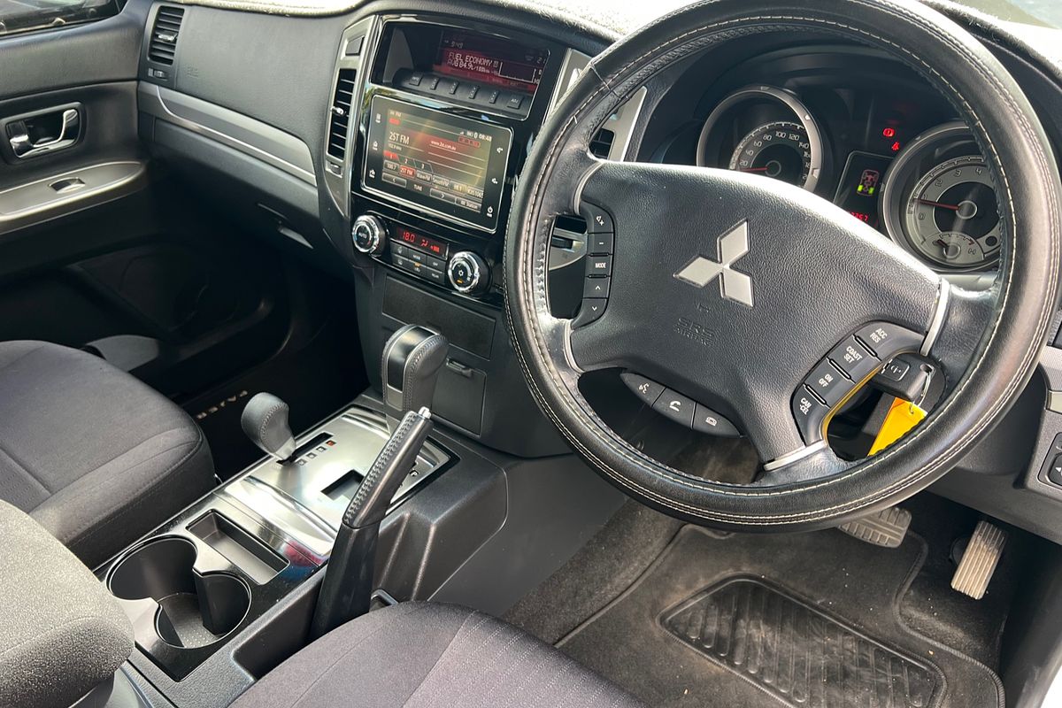 2021 Mitsubishi Pajero GLX NX