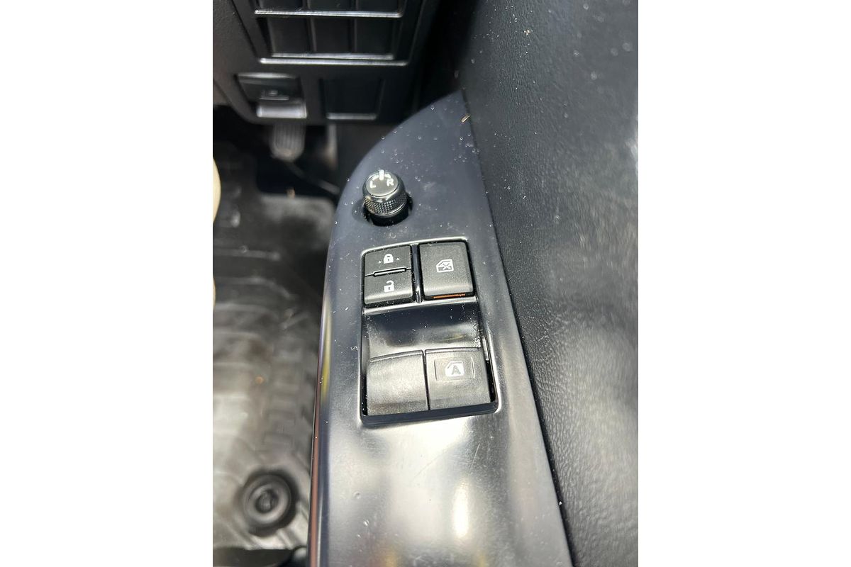 2018 Toyota Hilux Workmate TGN121R Rear Wheel Drive