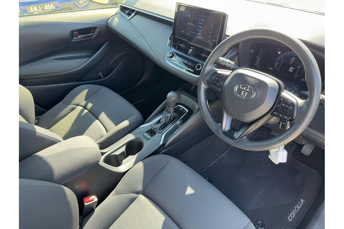 2023 Mitsubishi Outlander ES ZM