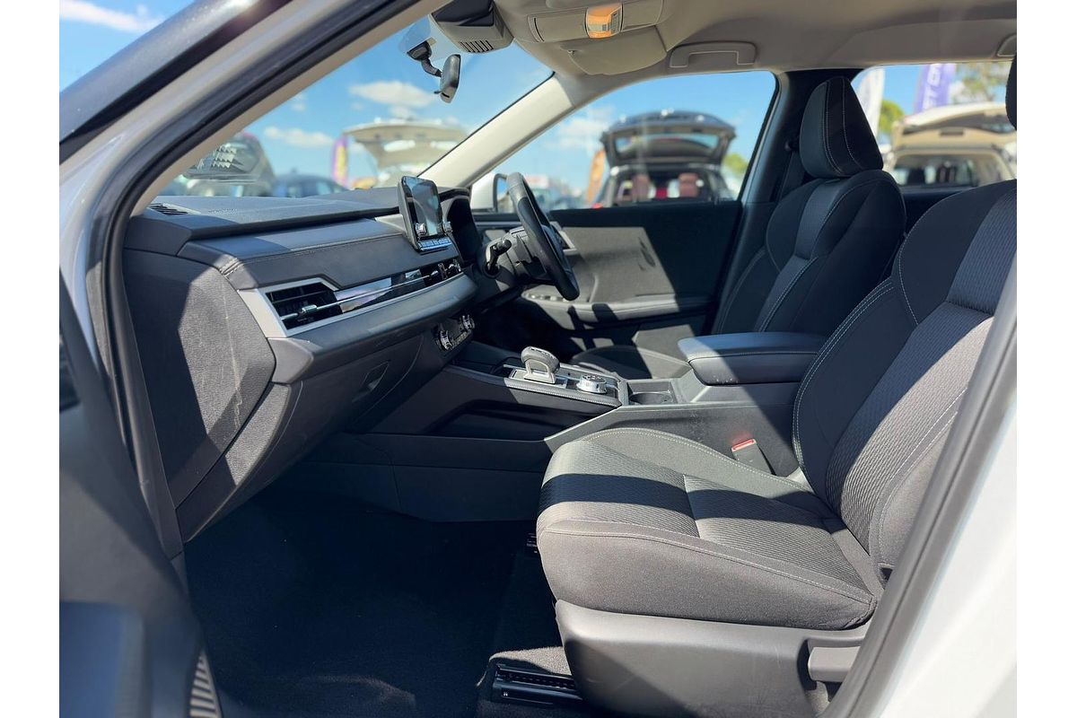 2023 Mitsubishi Outlander ES ZM