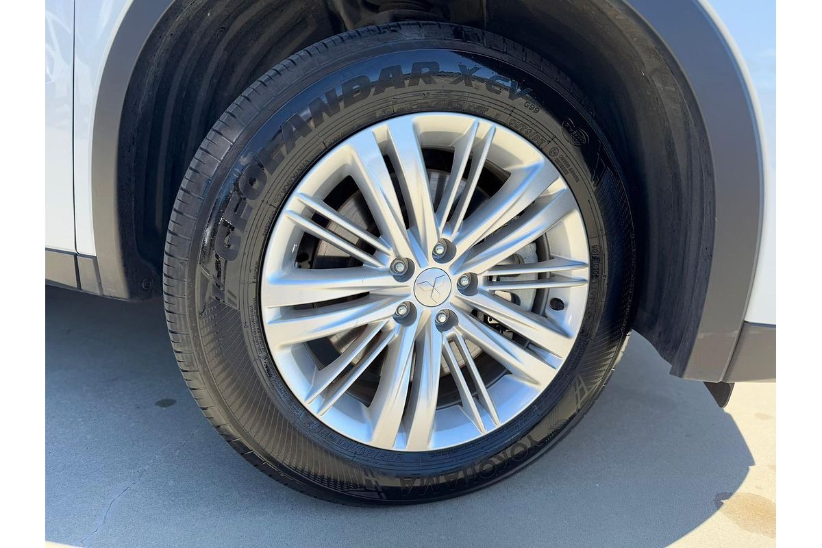 2023 Mitsubishi Outlander ES ZM