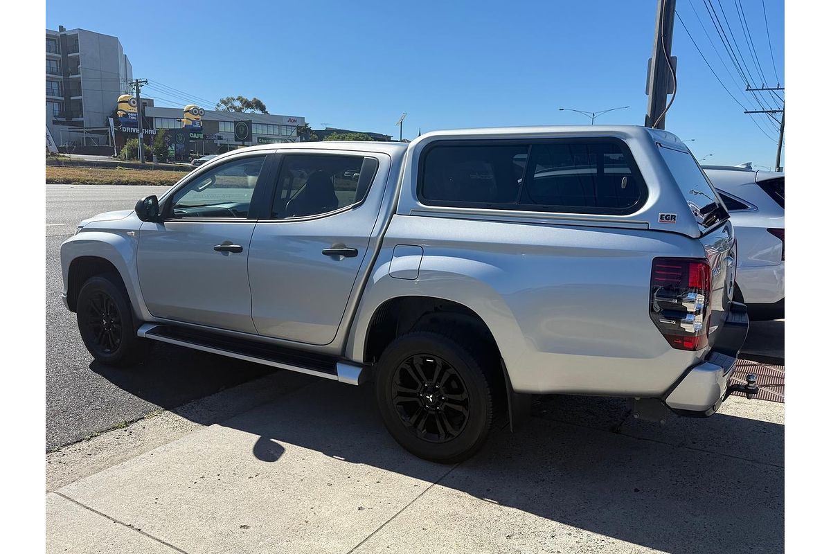 2021 Mitsubishi Triton GLX MR 4X4