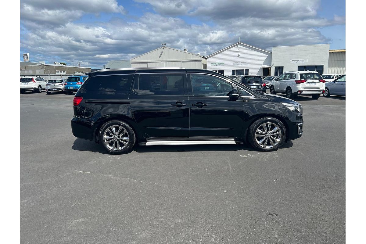 2017 Kia Carnival Platinum YP