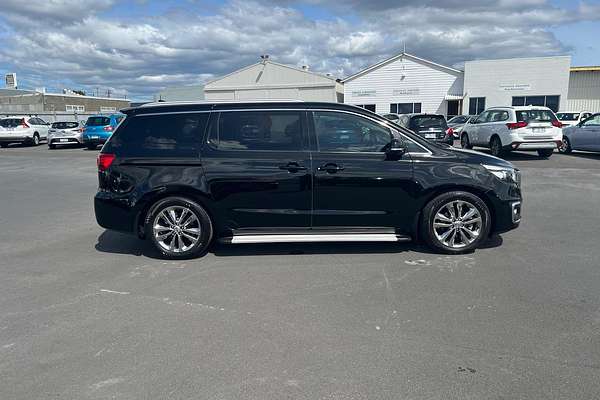 2017 Kia Carnival Platinum YP