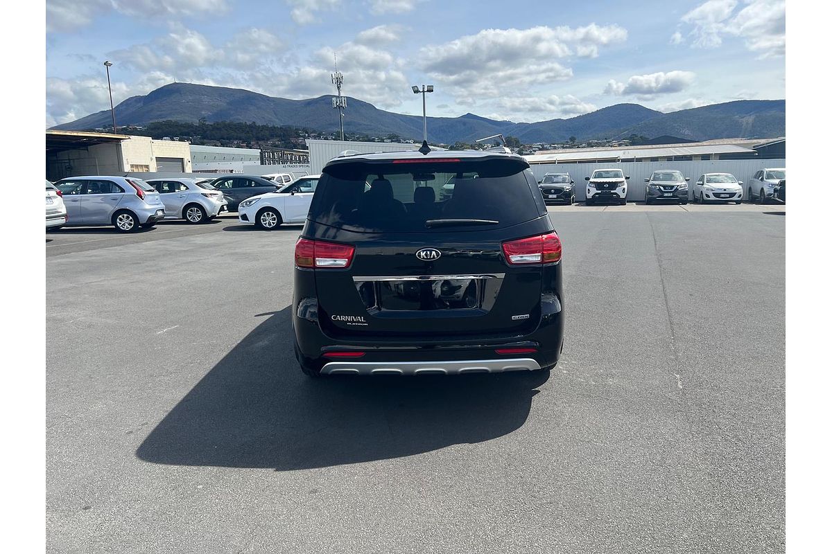 2017 Kia Carnival Platinum YP