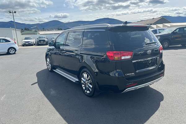 2017 Kia Carnival Platinum YP