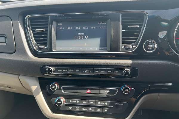 2017 Kia Carnival Platinum YP