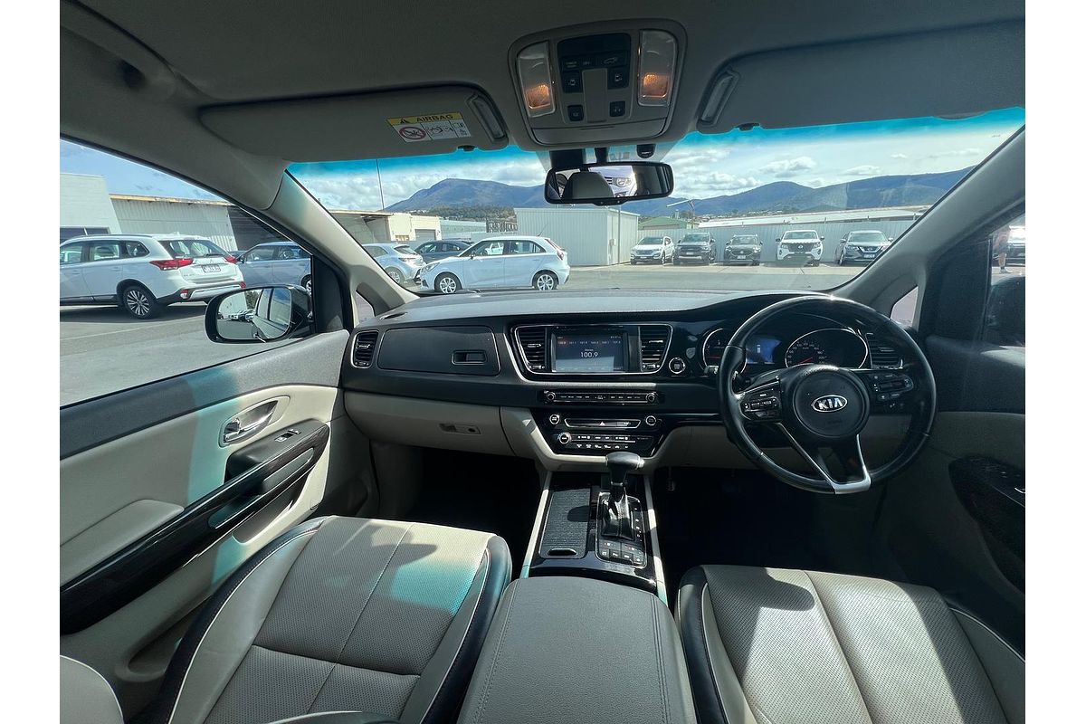 2017 Kia Carnival Platinum YP