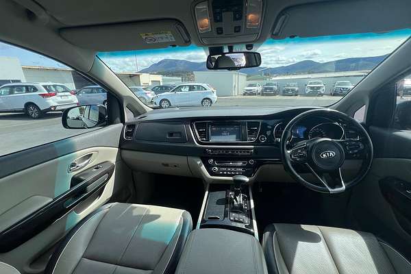 2017 Kia Carnival Platinum YP