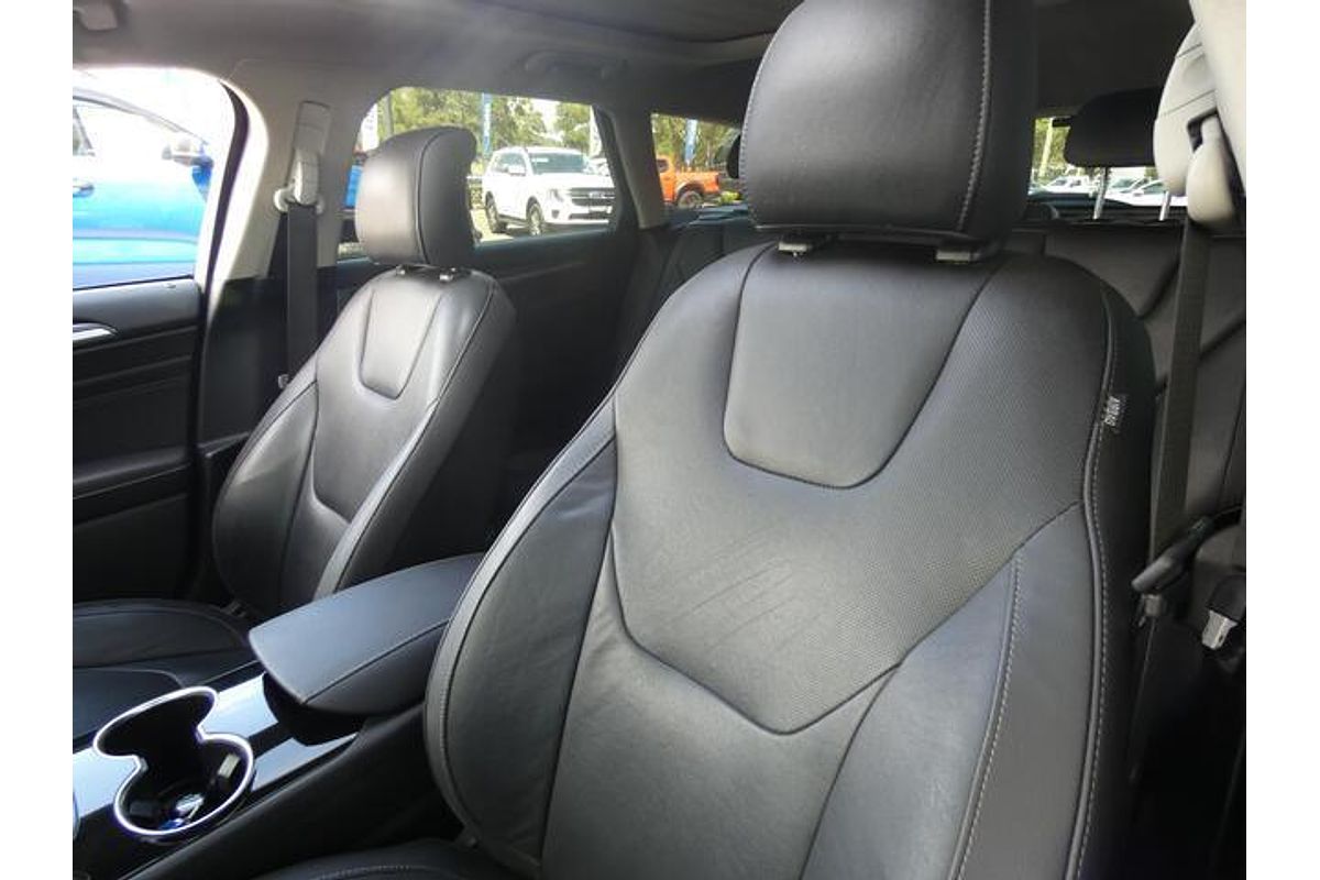 2016 Ford Mondeo