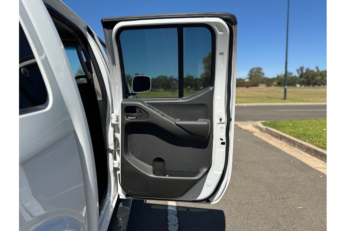 2014 Nissan Navara Silverline SE D40 Series 9 4X4