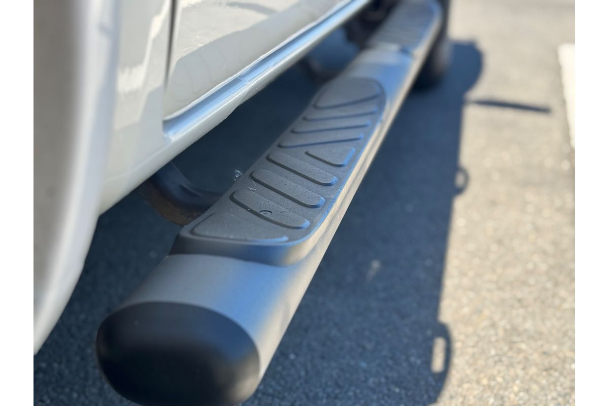 2014 Nissan Navara Silverline SE D40 Series 9 4X4