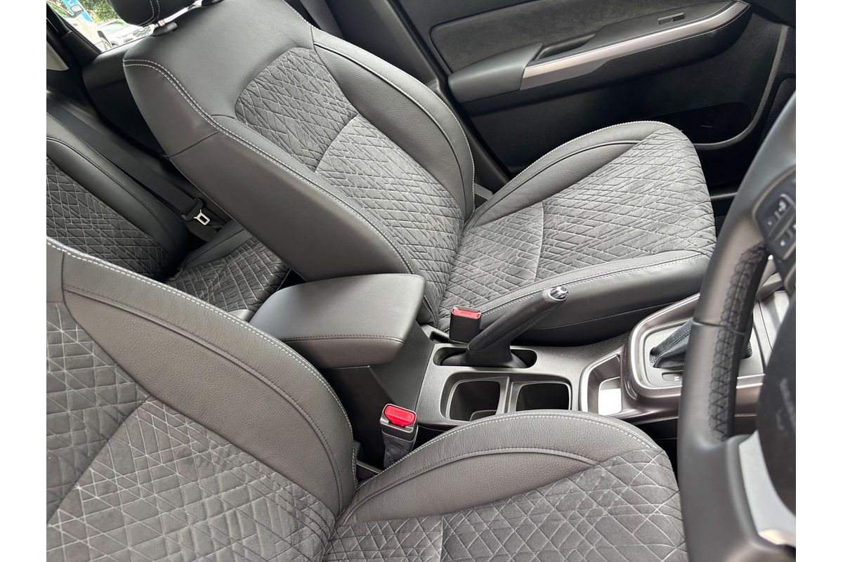 2023 Suzuki Vitara Limited Edition LY Series II