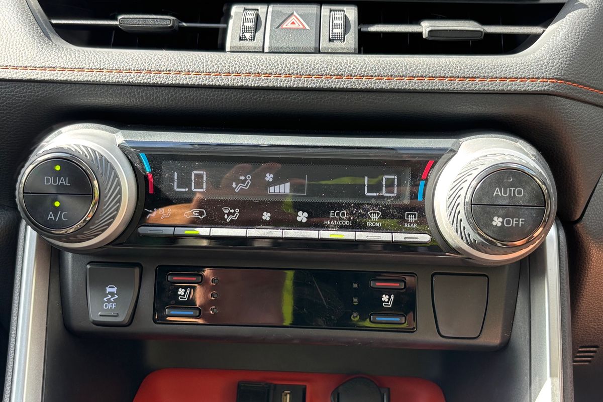 2022 Toyota RAV4 Edge AXAH54R
