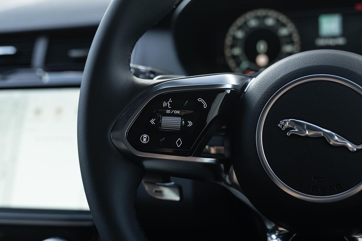 2024 Jaguar E-PACE P250 R-Dynamic SE X540